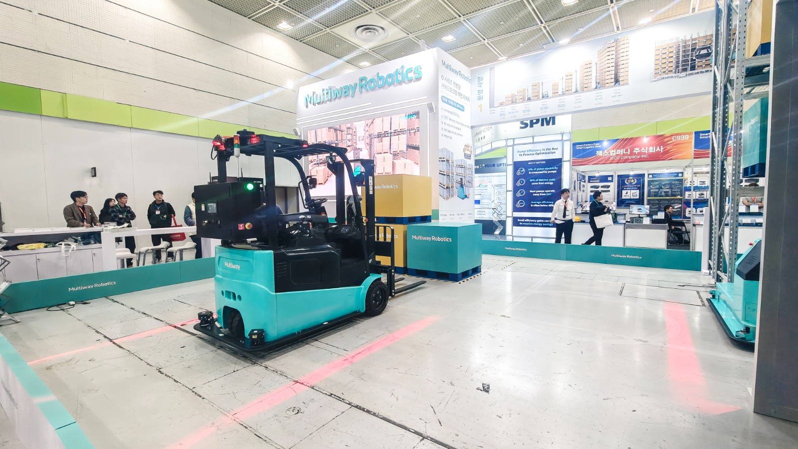 2 劢微2026展会MW-Q20无人叉车.jpg 2 劢微2026展会MW-Q20无人叉车.jpg